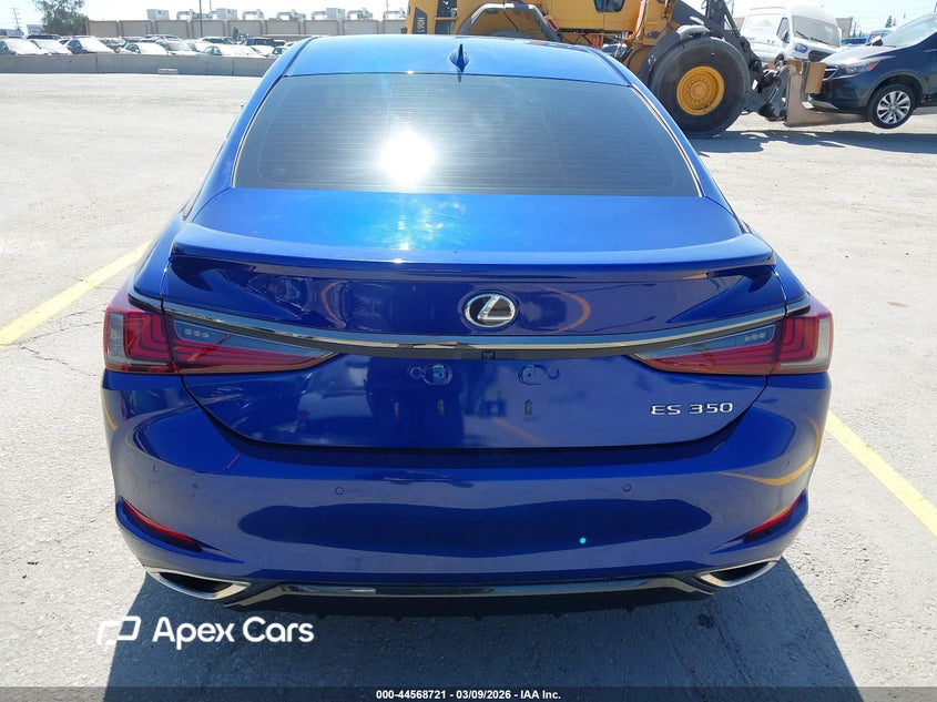 Lexus ES 2023