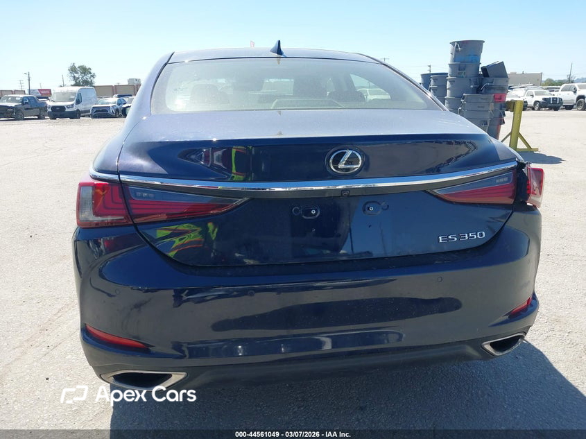 Lexus ES 2019