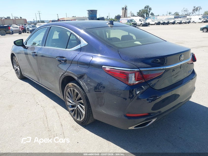 Lexus ES 2019