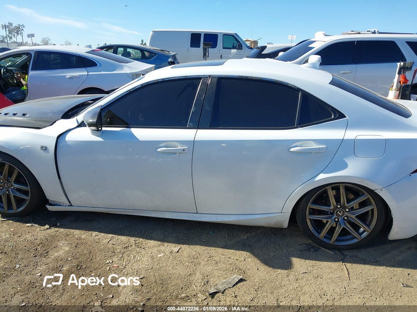 Lexus IS 2016