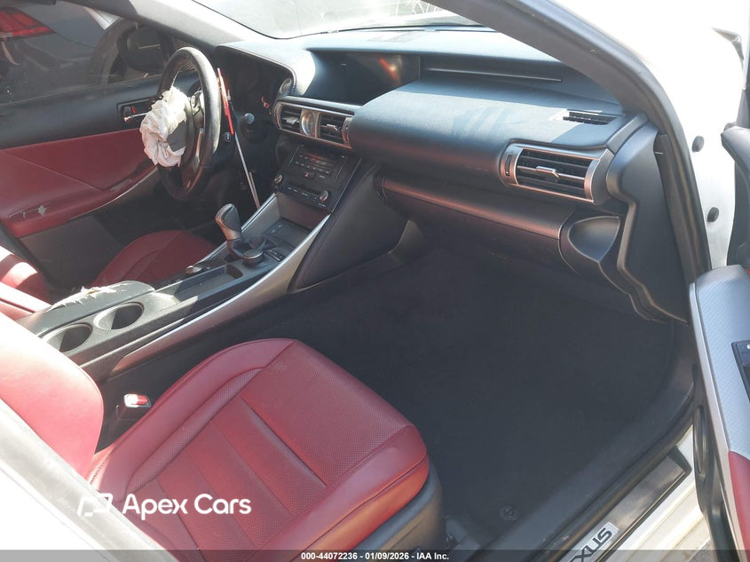 Lexus IS 2016