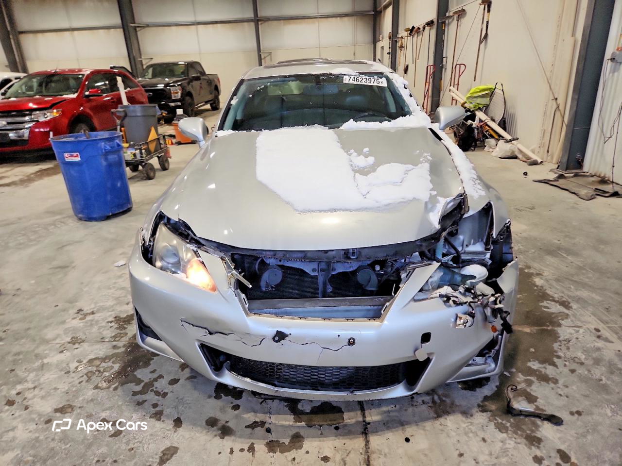 Lexus IS 2011