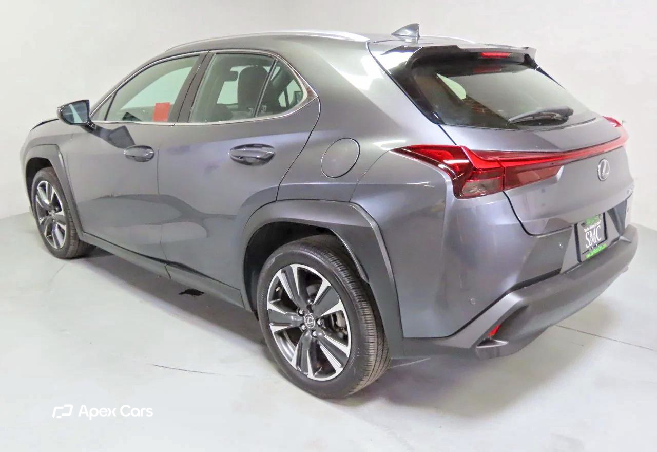 Lexus UX 2023