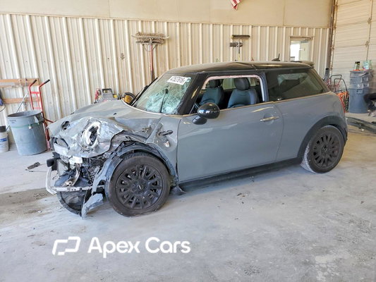 MINI Cooper 2018 - Image 1 of 15