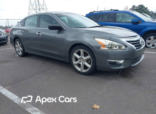 Nissan Altima 2015 - Image 1 of 12