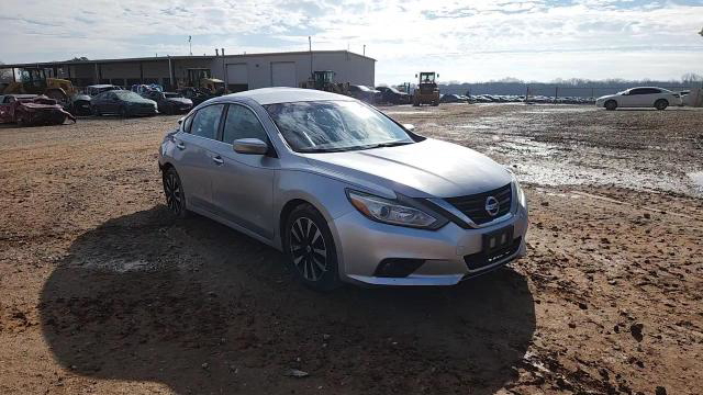 Nissan Altima 2018