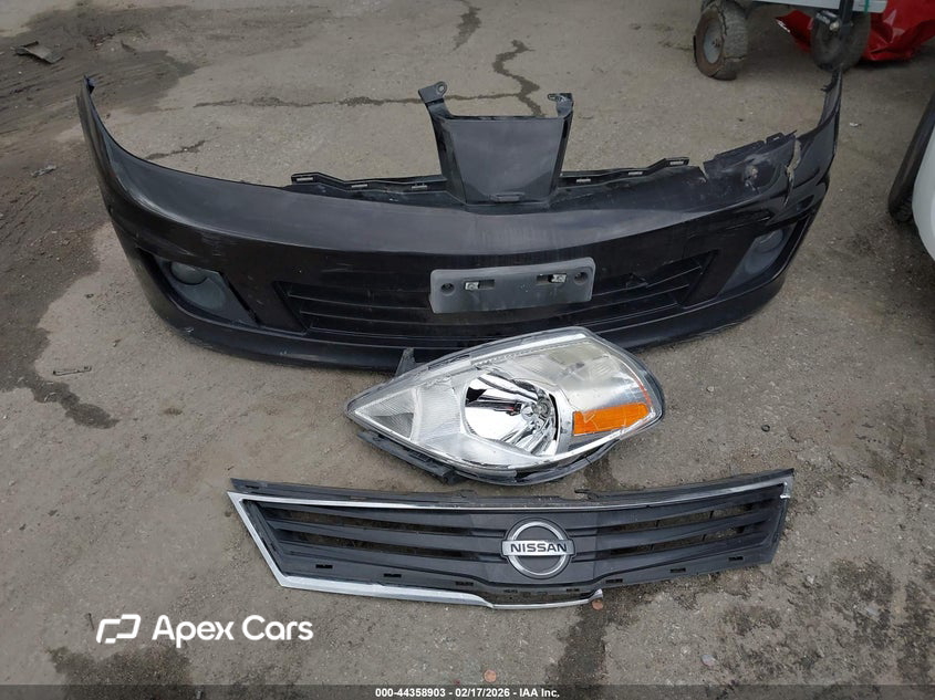 Nissan Versa 2011