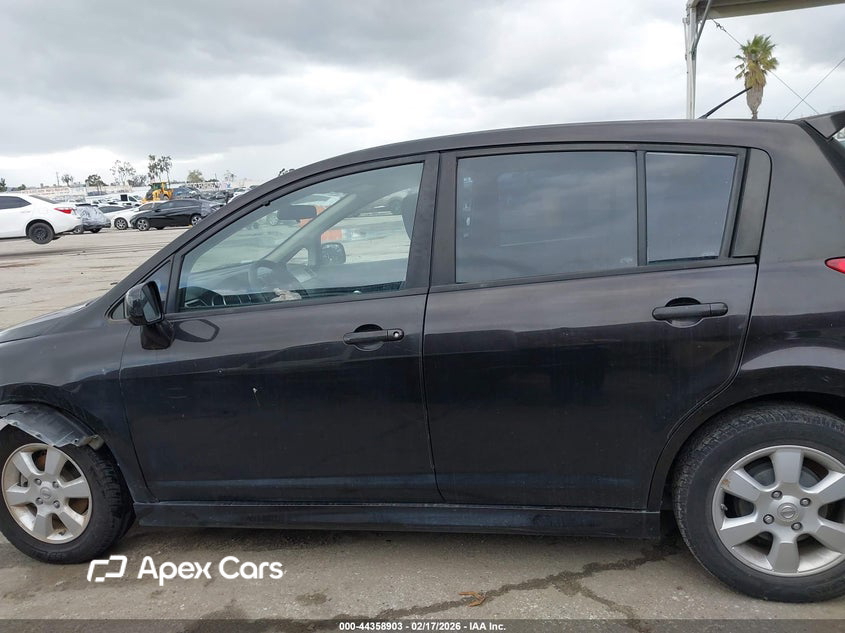 Nissan Versa 2011