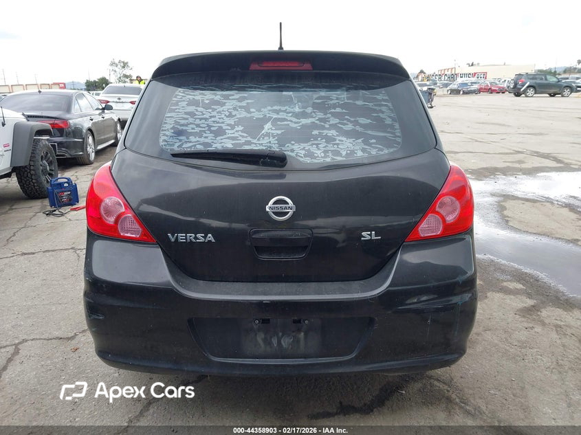 Nissan Versa 2011