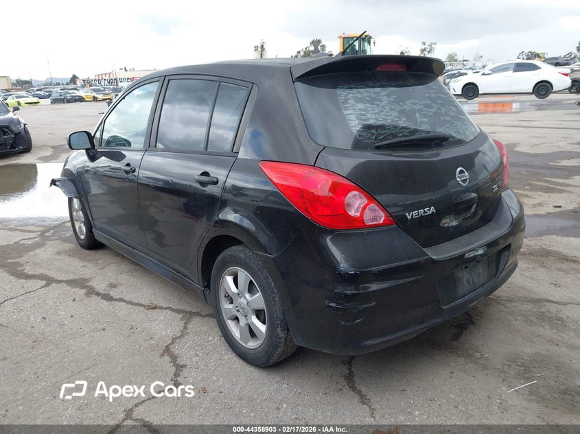 Nissan Versa 2011