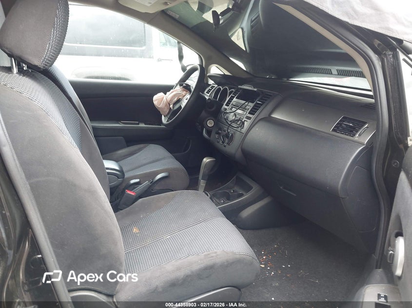 Nissan Versa 2011