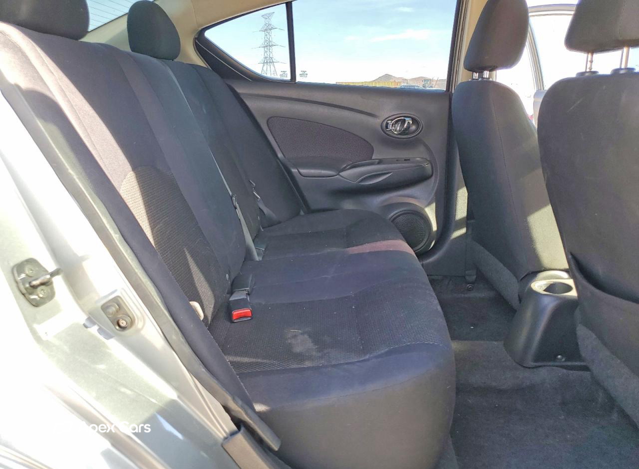 Nissan Versa 2012