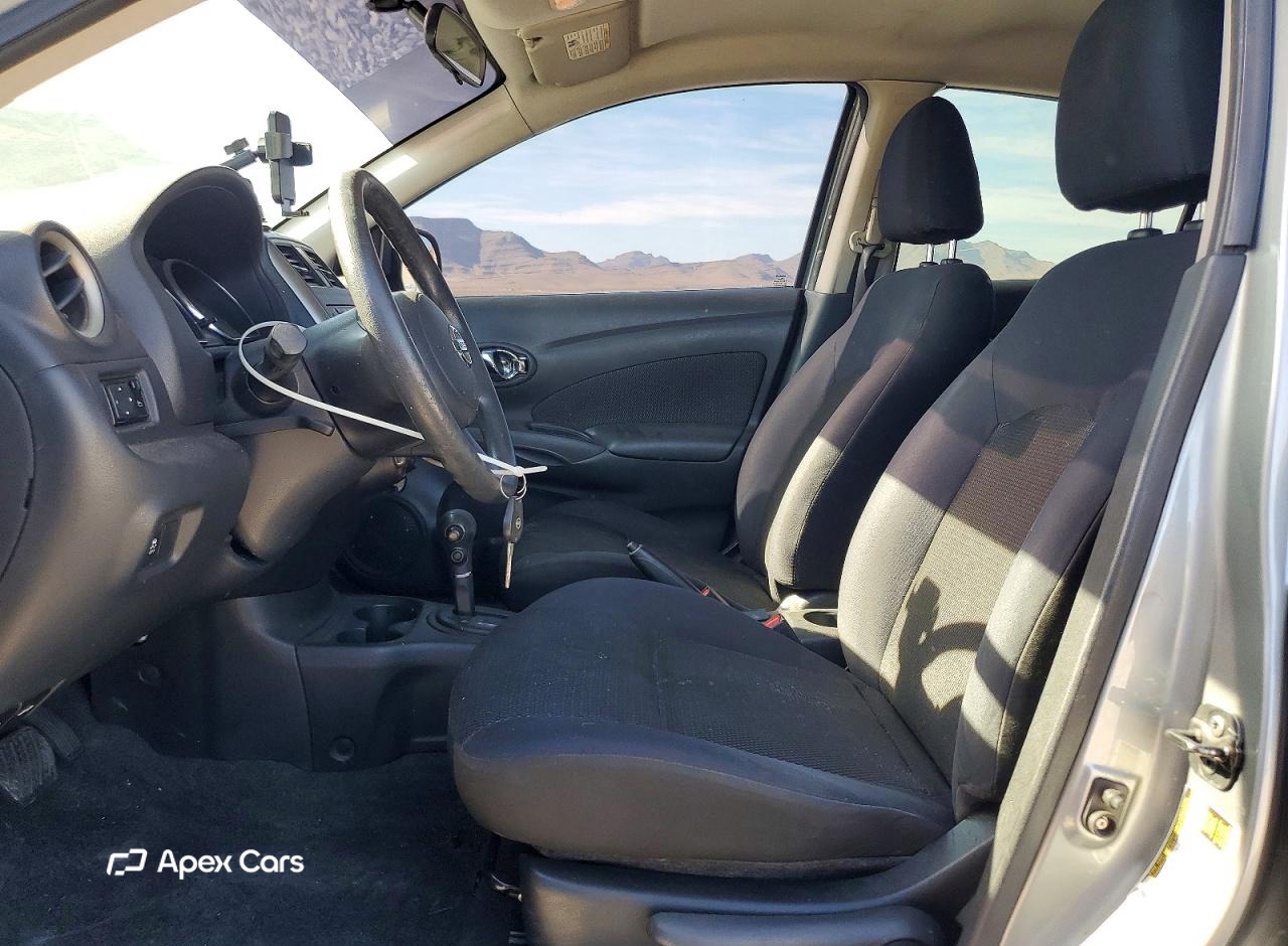 Nissan Versa 2012