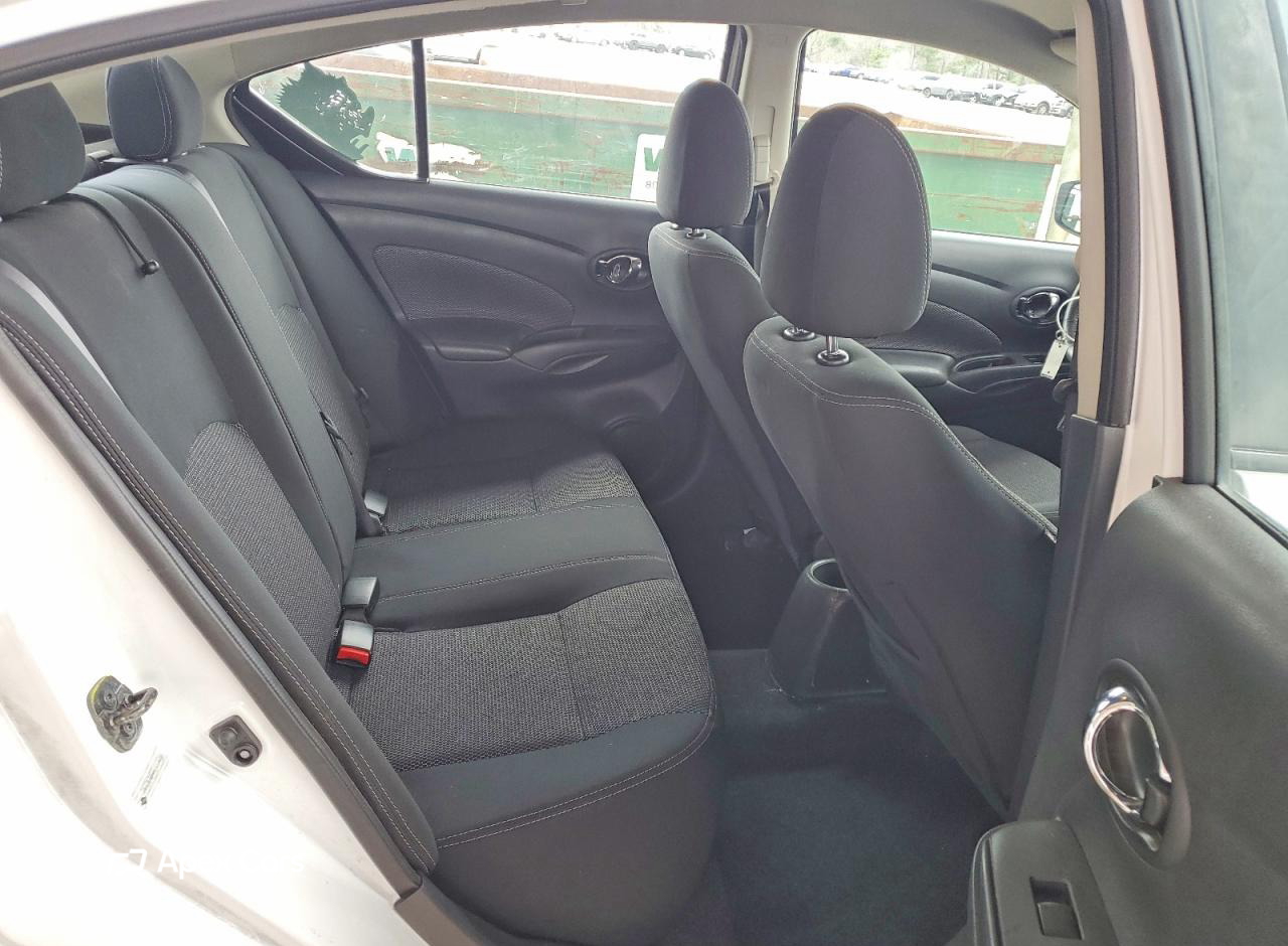 Nissan Versa 2019