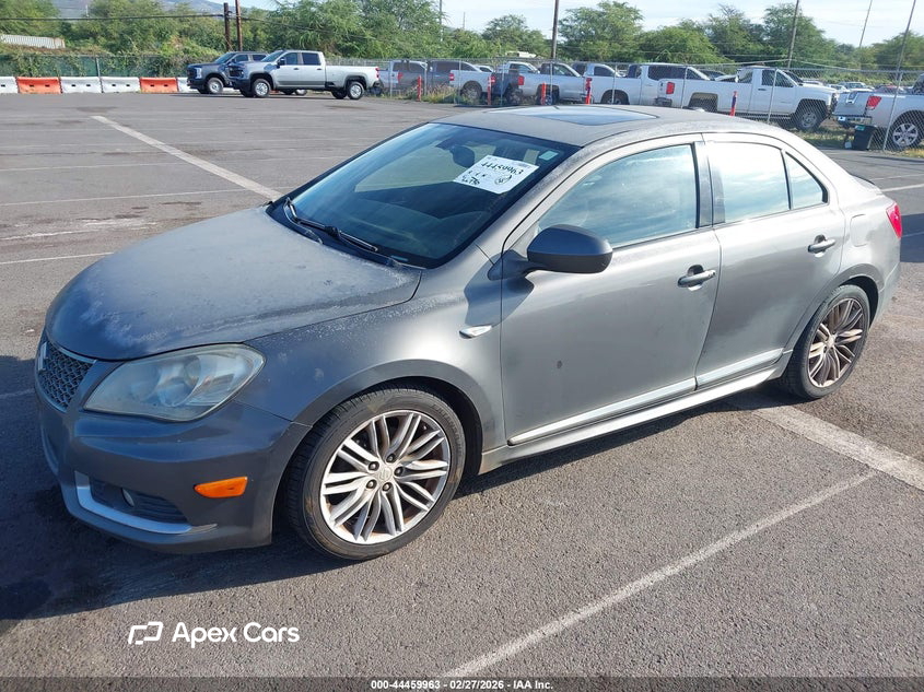 Suzuki Kizashi 2012