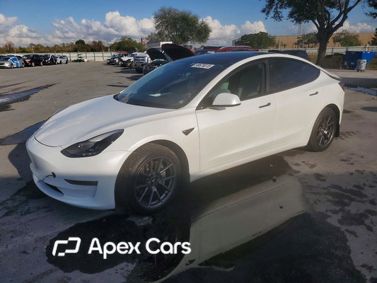 Tesla Model 3 2023 - Image 1 of 13