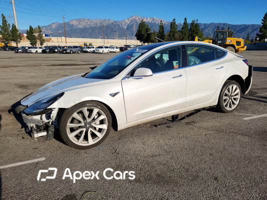 Tesla Model 3 2020 - Image 1 of 14