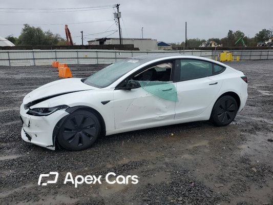 Tesla Model 3 2024 - Image 1 of 12