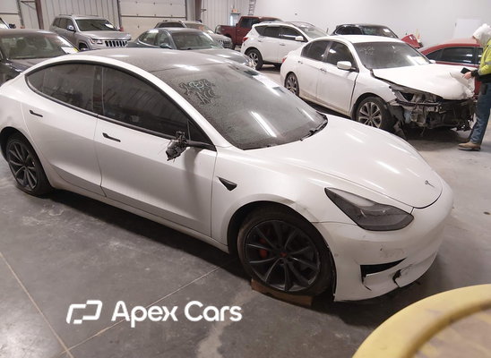 Tesla Model 3 2021 - Image 1 of 15