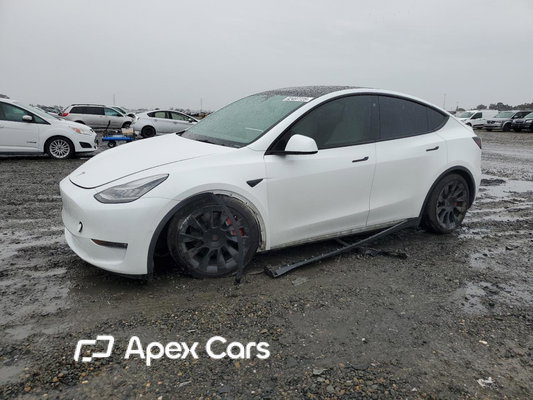 Tesla Model Y 2021 - Image 1 of 12