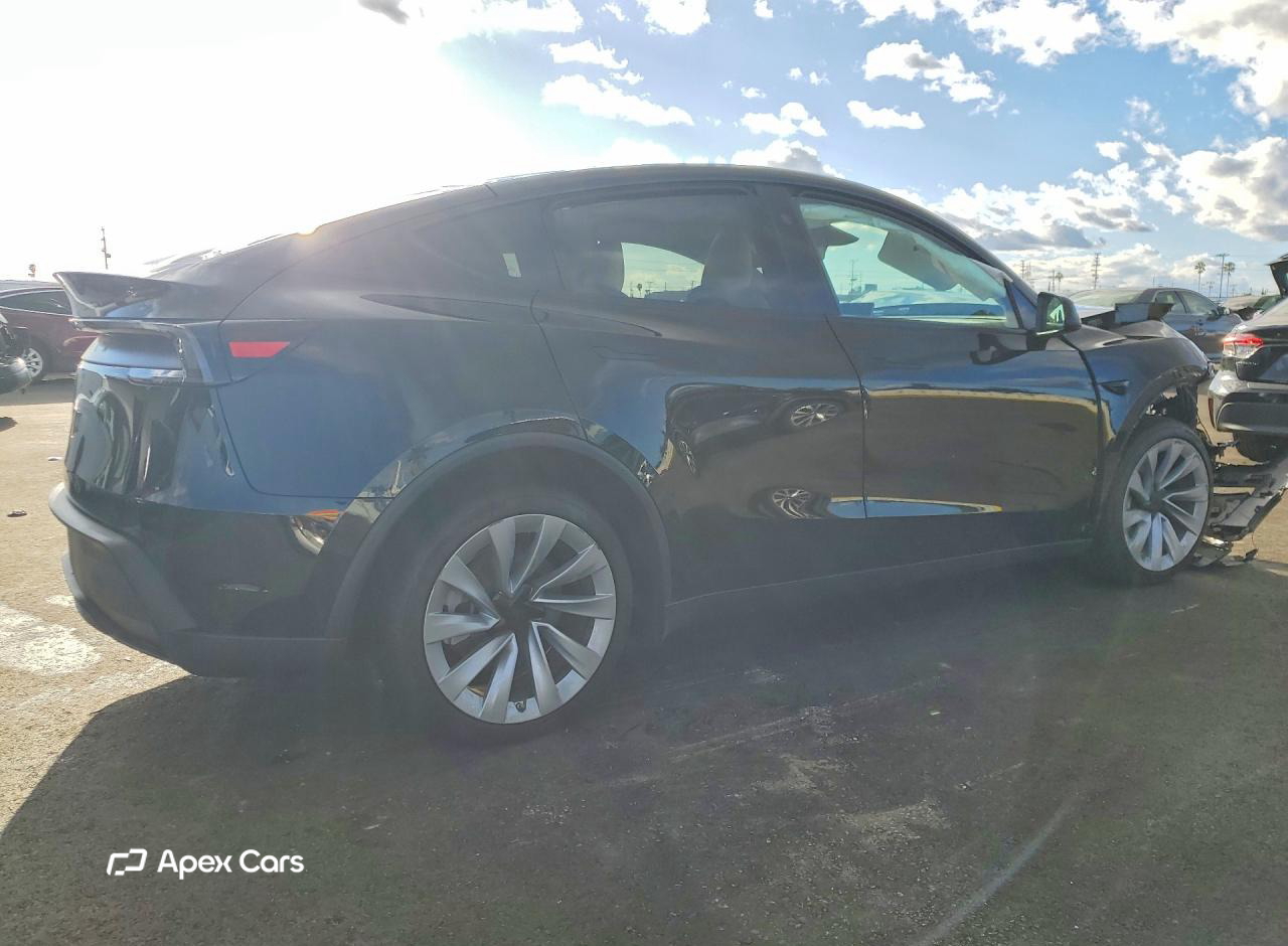Tesla Model Y 2026