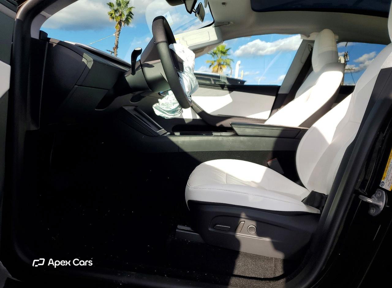 Tesla Model Y 2026