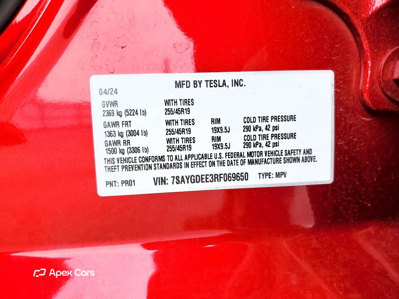 Tesla Model Y 2024