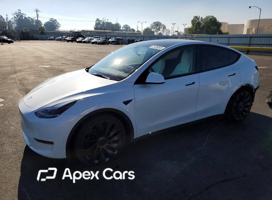 Tesla Model Y 2023 - Image 1 of 14