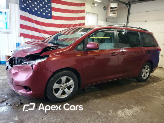 Toyota Sienna 2011 - Image 1 of 15