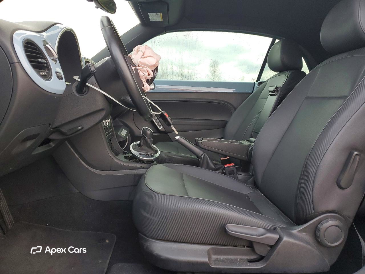 Volkswagen Beetle 2015