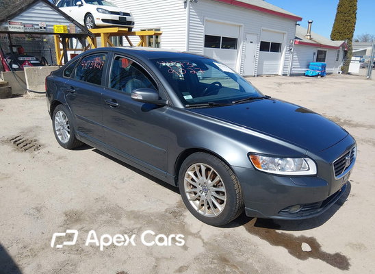 Volvo S40 2010 - Image 1 of 15